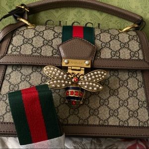 Authentic Gucci cross bag